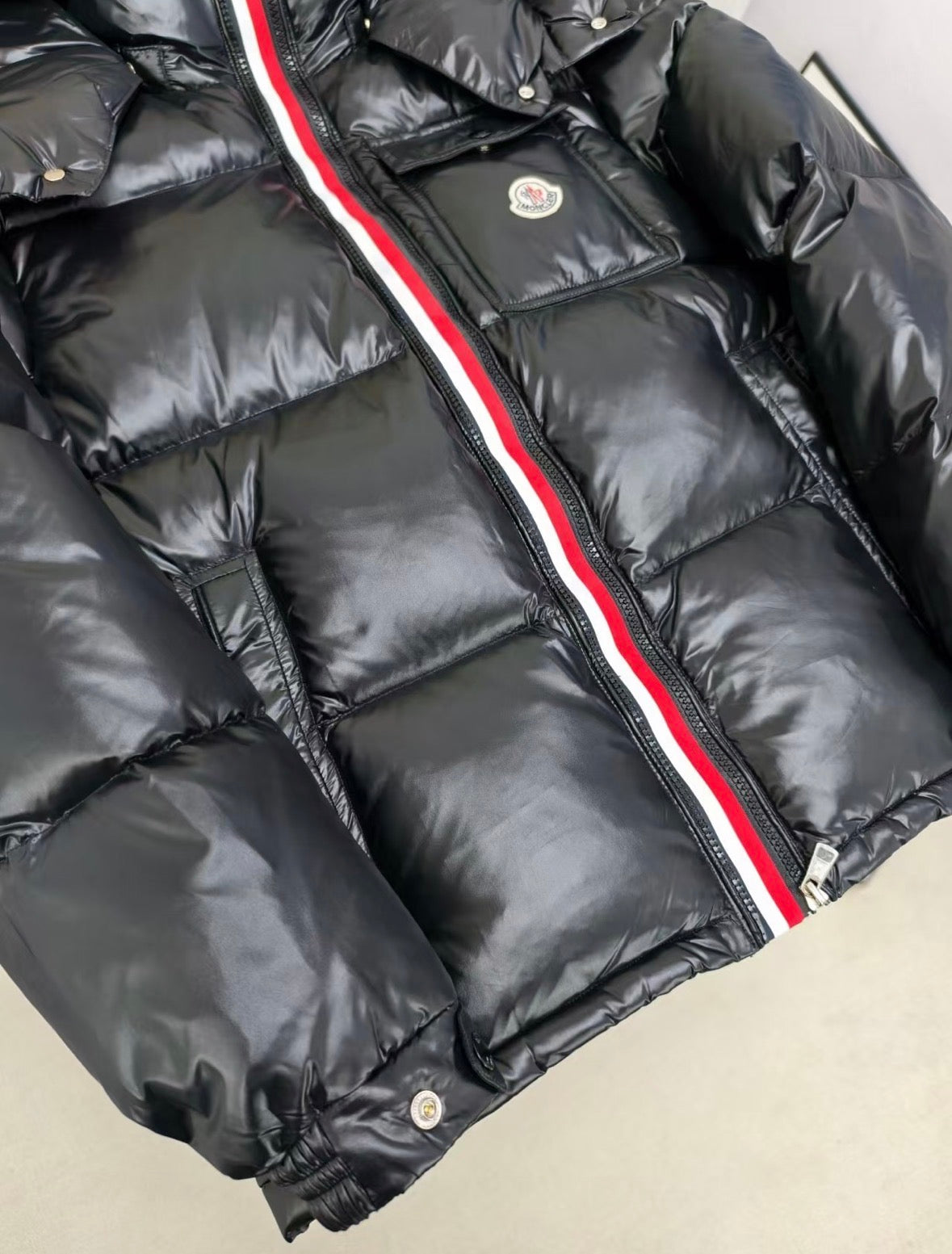 Doudoune courte à capuche Montbeliard